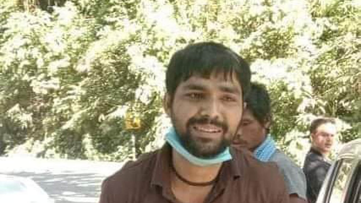 গ্রেপ্তারের পর বরখাস্ত এসআই আকবর হোসেন ভূঁঞা