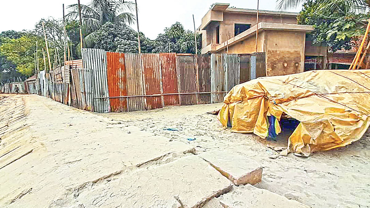 গতকাল বেলা ১১টায়। প্রথম আলো