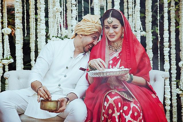 বৈভব রেখি ও দিয়া মির্জা। ছবি: ইনস্টাগ্রাম