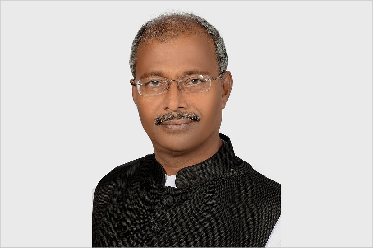 আহম্মেদ ফিরোজ কবির