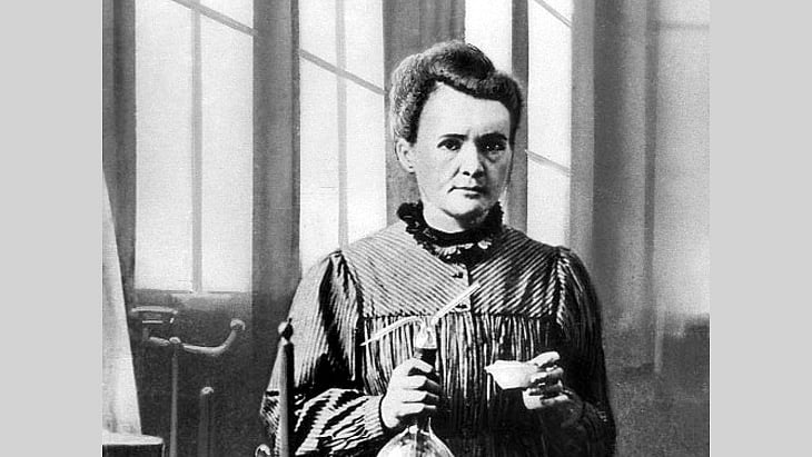 বিজ্ঞানী মারি কুরি: নোবেল পুরস্কার বিজয়ী প্রথম নারী