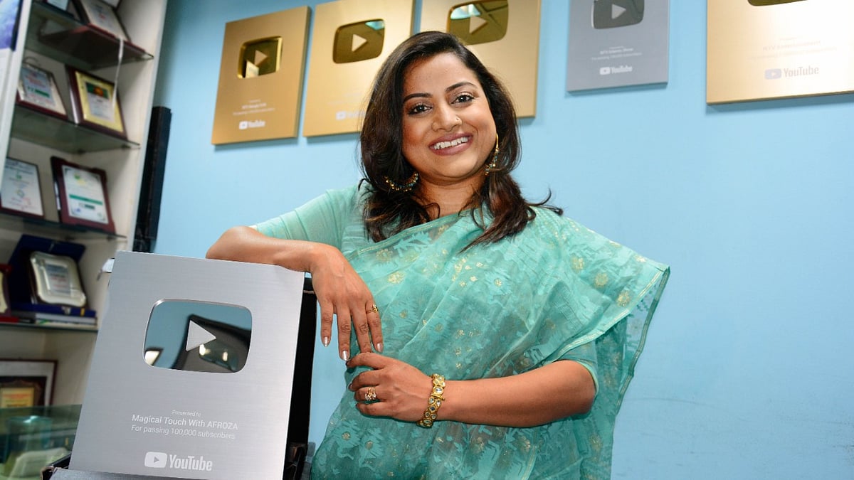 বাংলাদেশের প্রথম সৌন্দর্য বিশেষজ্ঞ হিসাবে আফরোজা পারভীনের ইউটিউব চ্যানেল পেয়েছে সিলভার বাটন 