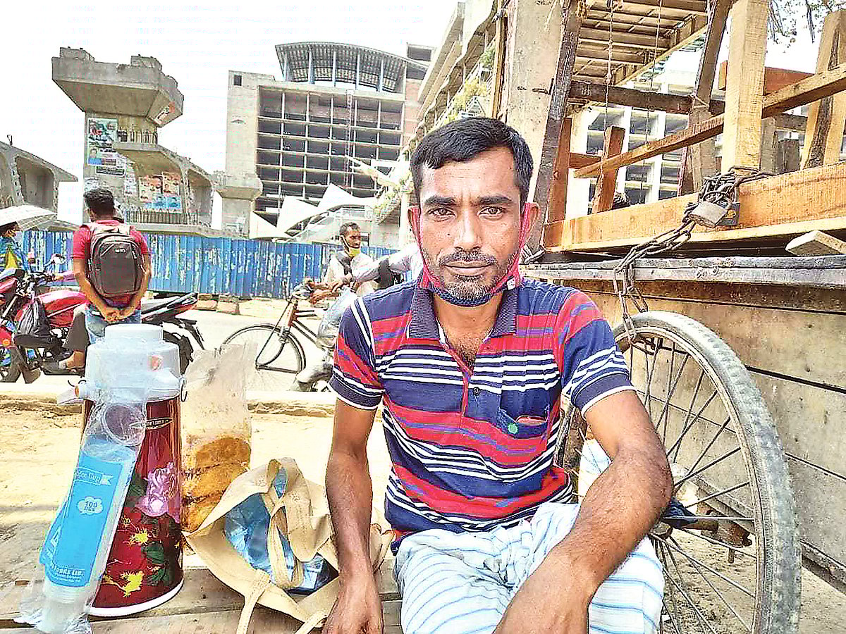 বিল্লাল হোসেন,চা বিক্রেতা, বিমানবন্দর বাসস্ট্যান্ড, ঢাকা