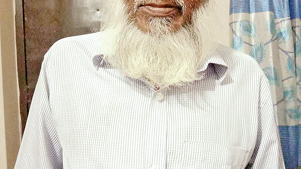 আলী আহমেদ, মুদ্রাক্ষরিক 