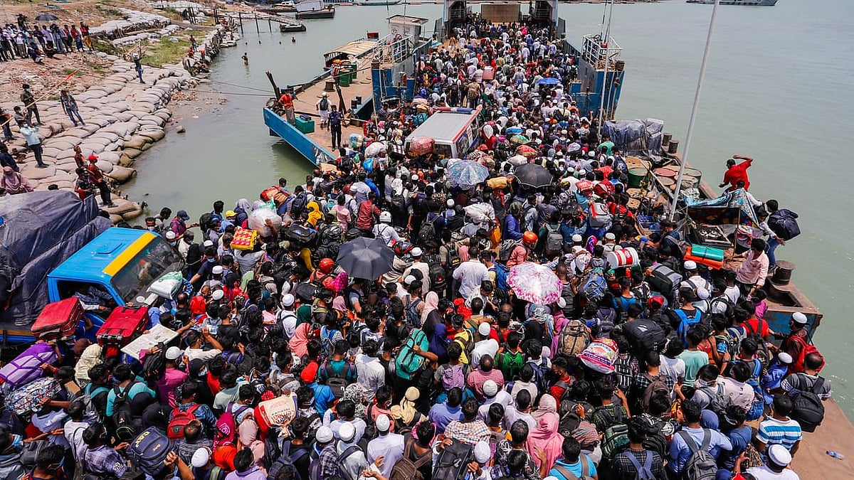 করোনার মধ্যে বাড়ি যাওয়া মানে ঢাকার রোগ গ্রামে নিয়ে যাওয়া