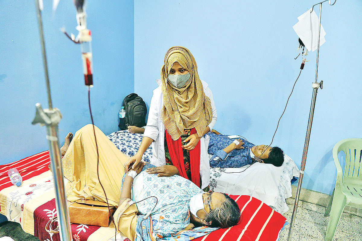  প্রথম আলো