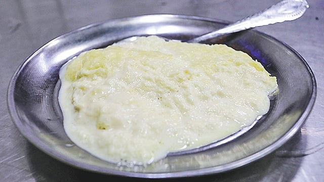 পুষ্টিগুণে দুধের সর দারুণ