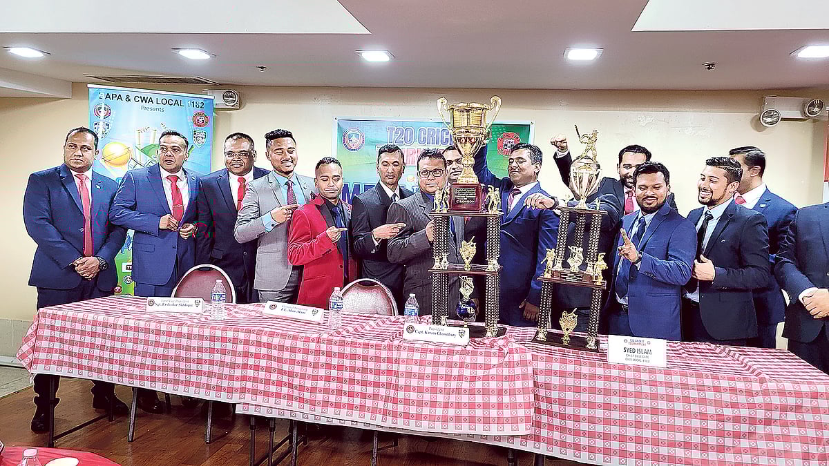 সংবাদ সম্মেলনে বাপা ও সিব্লিউএর সদস্য এবং অংশগ্রহণকারী দলগুলোর প্রতিনিধিরা