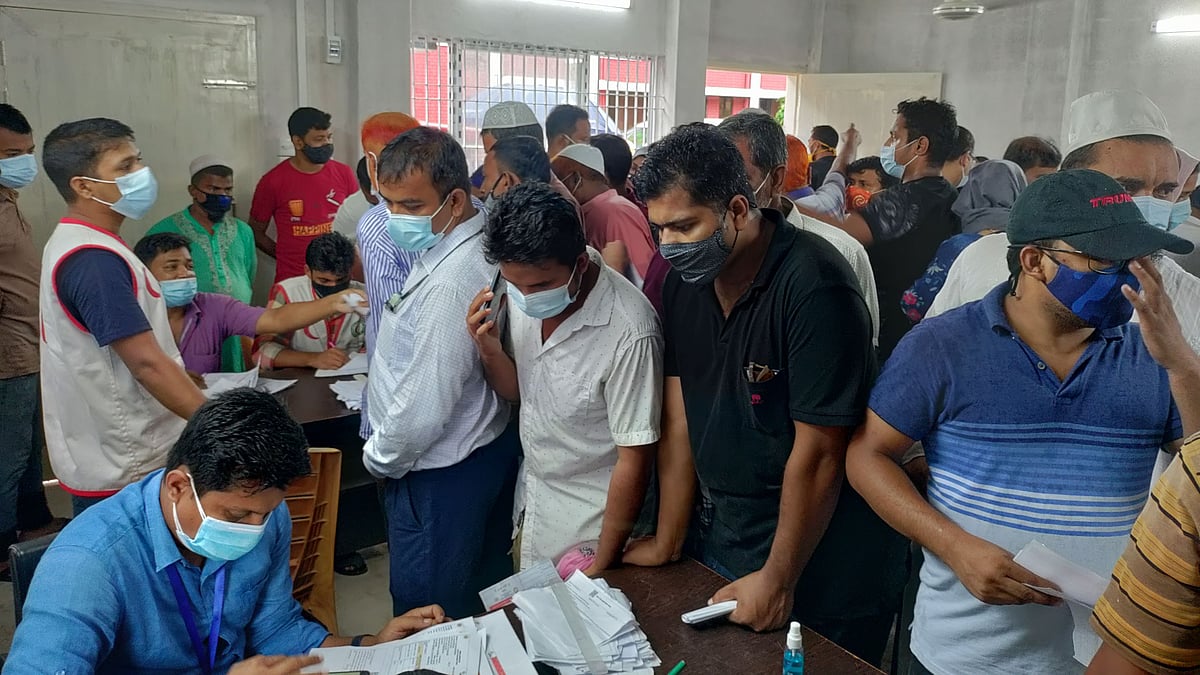 ছবি: শাহাদৎ হোসেন