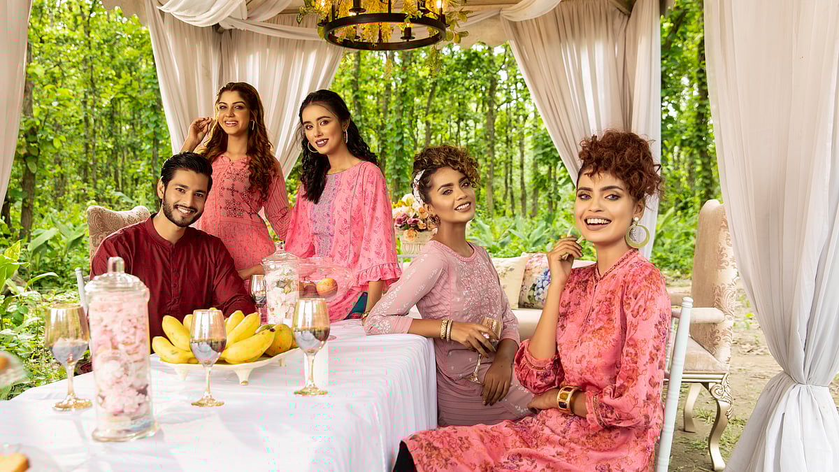 ছবি: লা রিভ