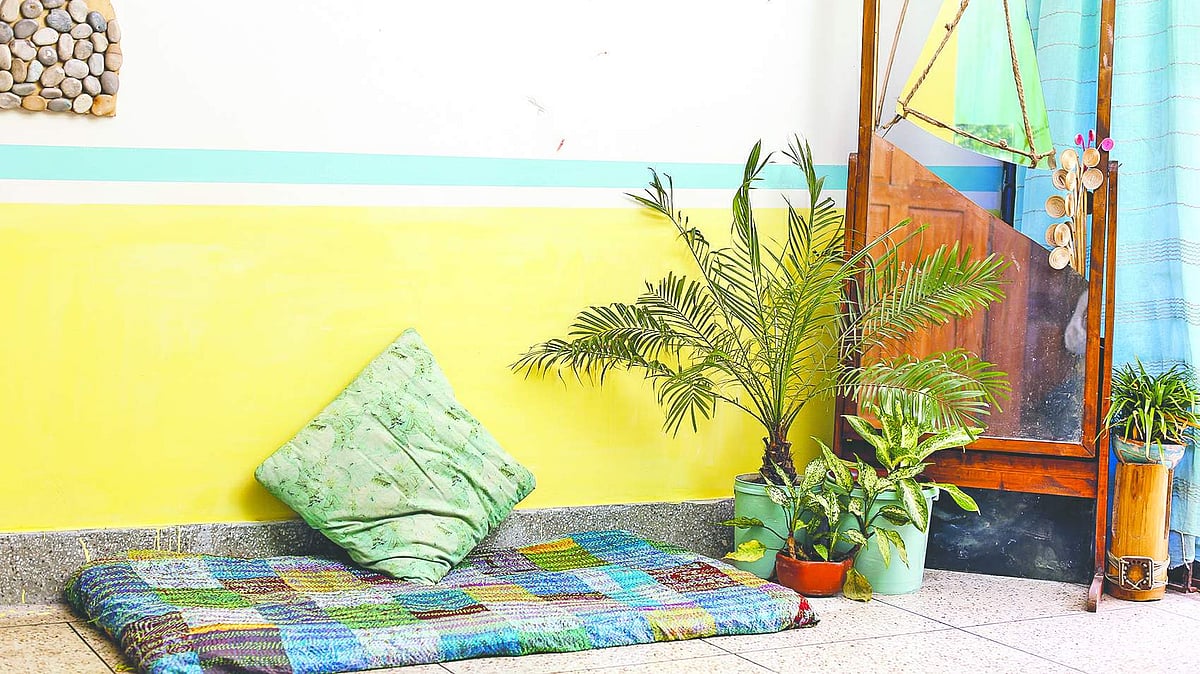 ছবি : নকশা