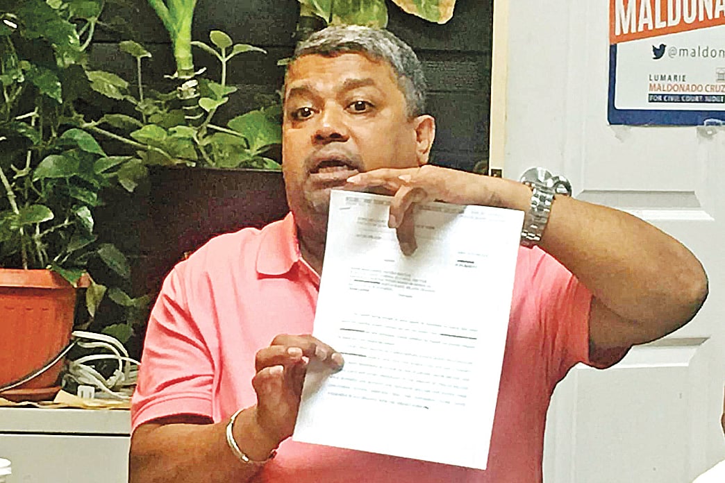 সংবাদ সম্মেলনে জ্যাকব মিল্টন