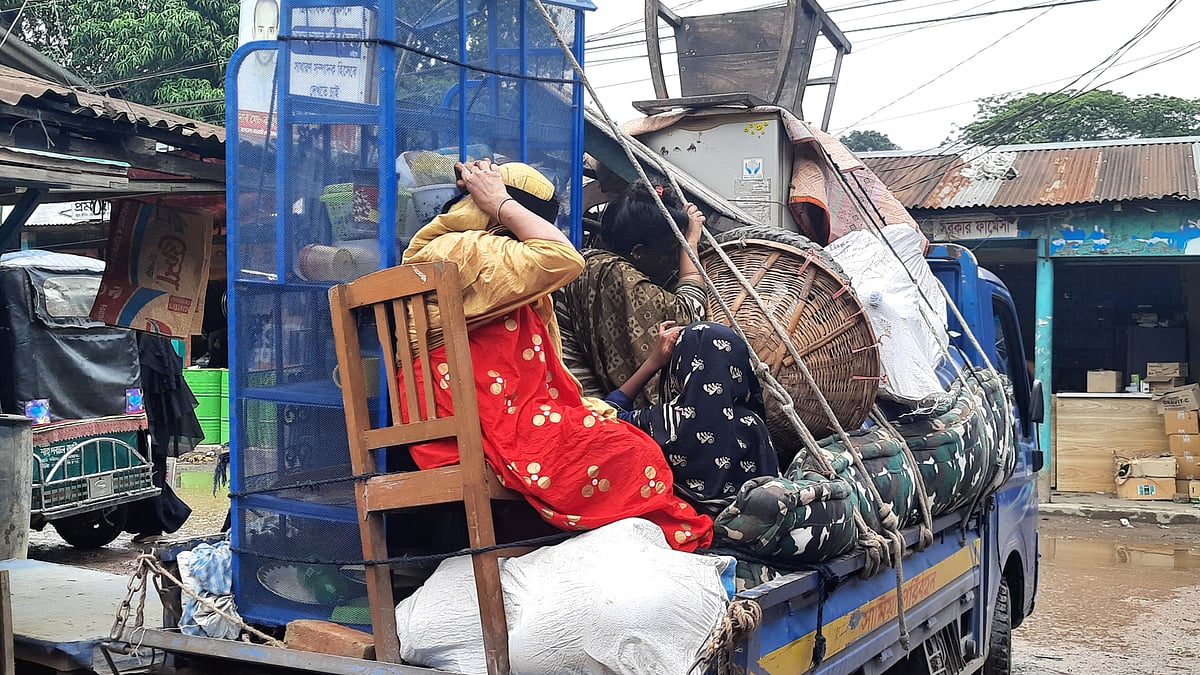 প্রথম আলাে
