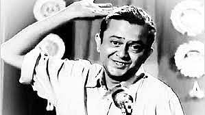 সরস রঙ্গ ও কৌতুকের জন্য ভানু বন্দ্যোপাধ্যায়ের খ্যাতি দুই বাংলাজুড়ে। ঢাকার সন্তান বলেই ‘ঢাকার ভানু’ হিসেবে পরিচিতি পেয়েছিলেন তিনি