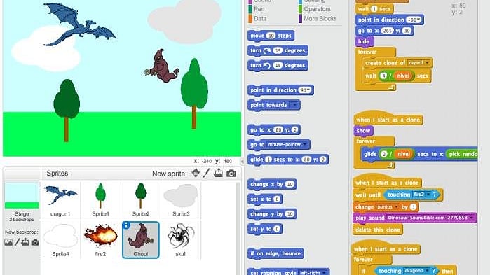  স্ক্র্যাচ প্ল্যাটফর্মে ব্লক দিয়ে প্রোগ্রামিং করা যায় 