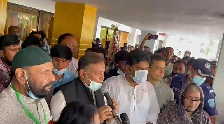 গাইবান্ধায় সুধী সমাবেশে বক্তব্য দেন তথ্যমন্ত্রী