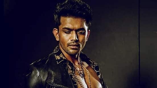 ২০১৮ সালের নভেম্বরের শেষ দিকে ‘মিশন এক্সট্রিম’ ছবির প্রাথমিক প্রস্তুতি শেষ করে সিদ্ধান্ত নেন, দেহগড়ন ভেঙে নতুন আকারে নিজেকে তৈরি করবেন। শুরু হলো জিমে দীর্ঘ প্রশিক্ষণ।