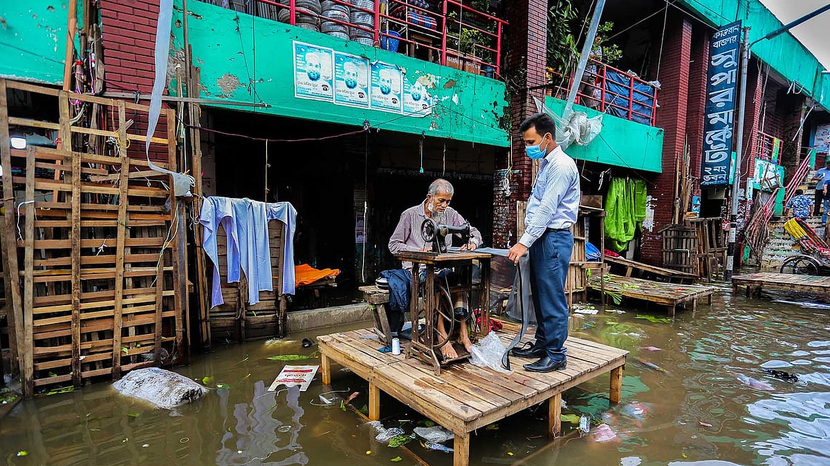 কারওয়ান বাজার থেকে তোলা ফাহিম শাহরিয়ার এই ছবিটি জাপানের ‘নিকন ফটো কনটেস্ট’–এ সেরা হয়েছে