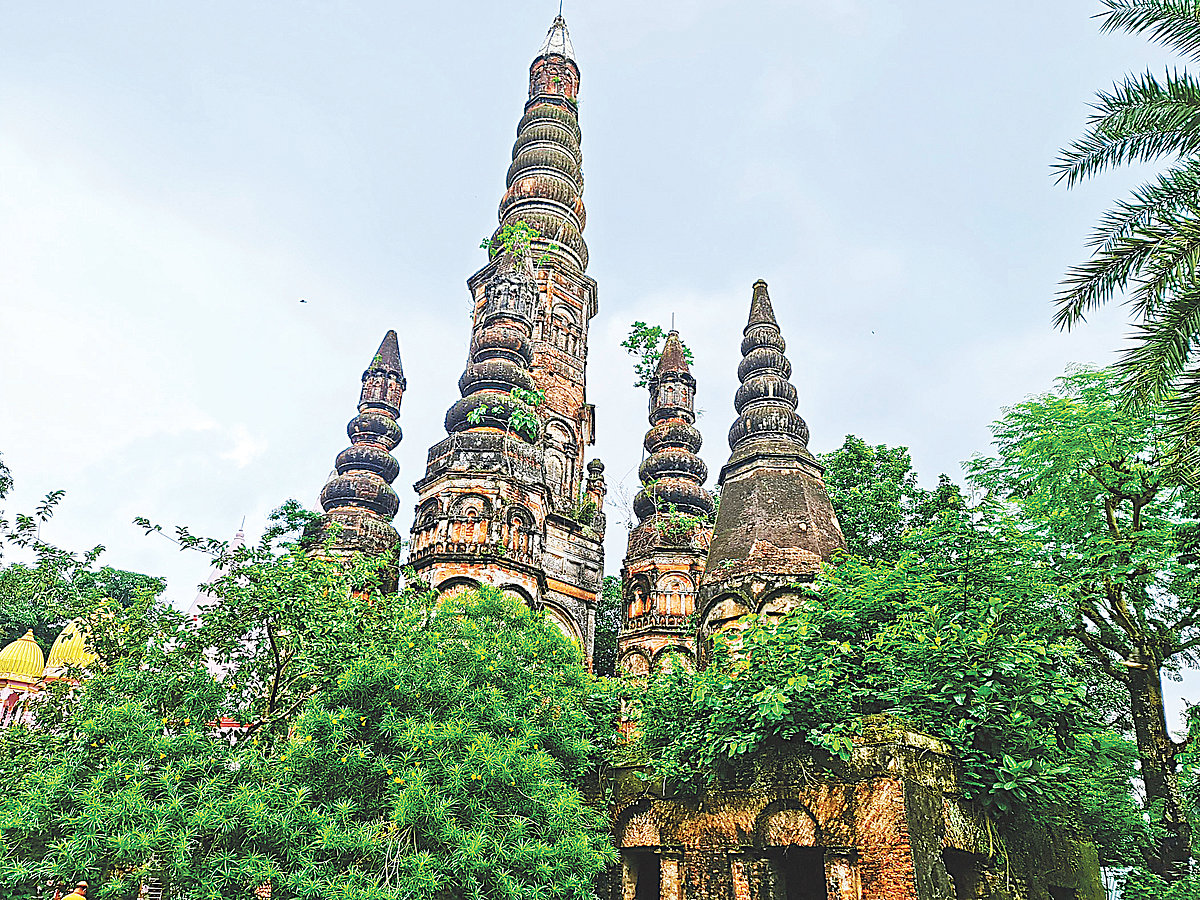   প্রথম আলো 