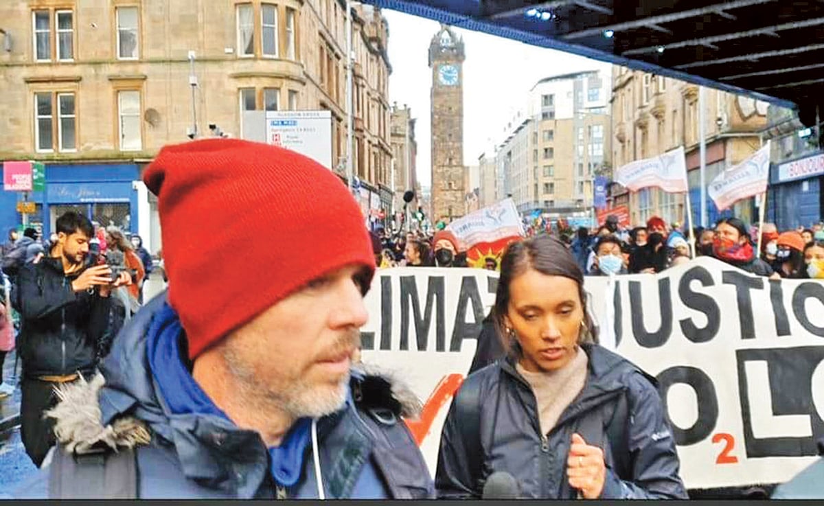 জলবায়ু সম্মেলন নিয়ে গ্লাসগোতে বিক্ষোভ