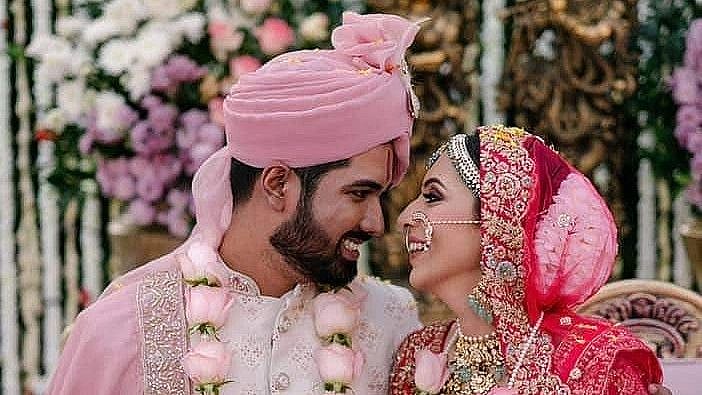 অনেক দিন ধরেই গুঞ্জন শোনা যাচ্ছিল, একজন ব্যাংকারকে বিয়ে করতে যাচ্ছেন লাক্স তারকা বিদ্যা সিনহা মিম