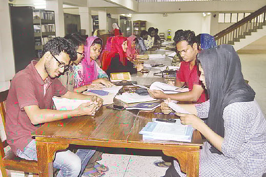 তথ্য ও যোগাযোগপ্রযুক্তি অধিদপ্তরের রাজস্ব খাতভুক্ত পদে আবেদন চলছে।ছবি: চাকরি–বাকরি