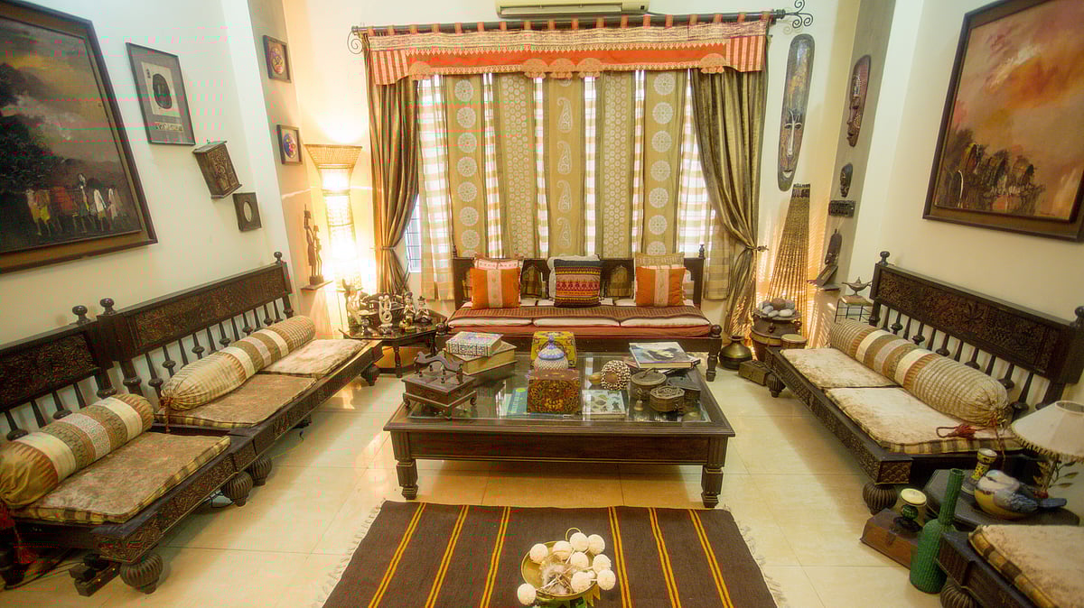 ফেলে দেওয়া ব্লক দিয়ে বসার ঘরের এই আসবাবগুলো তৈরি করেছেন ডিজাইনার লিপি খন্দকার।