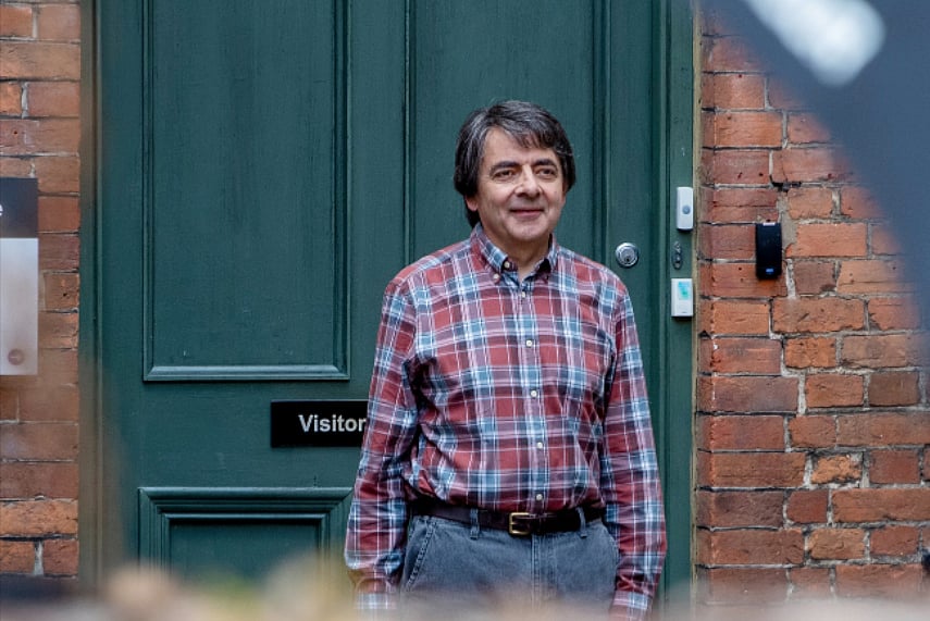 ‘ম্যান ভার্সেস বি’ সিরিজে রোয়ান অ্যাটকিনসন