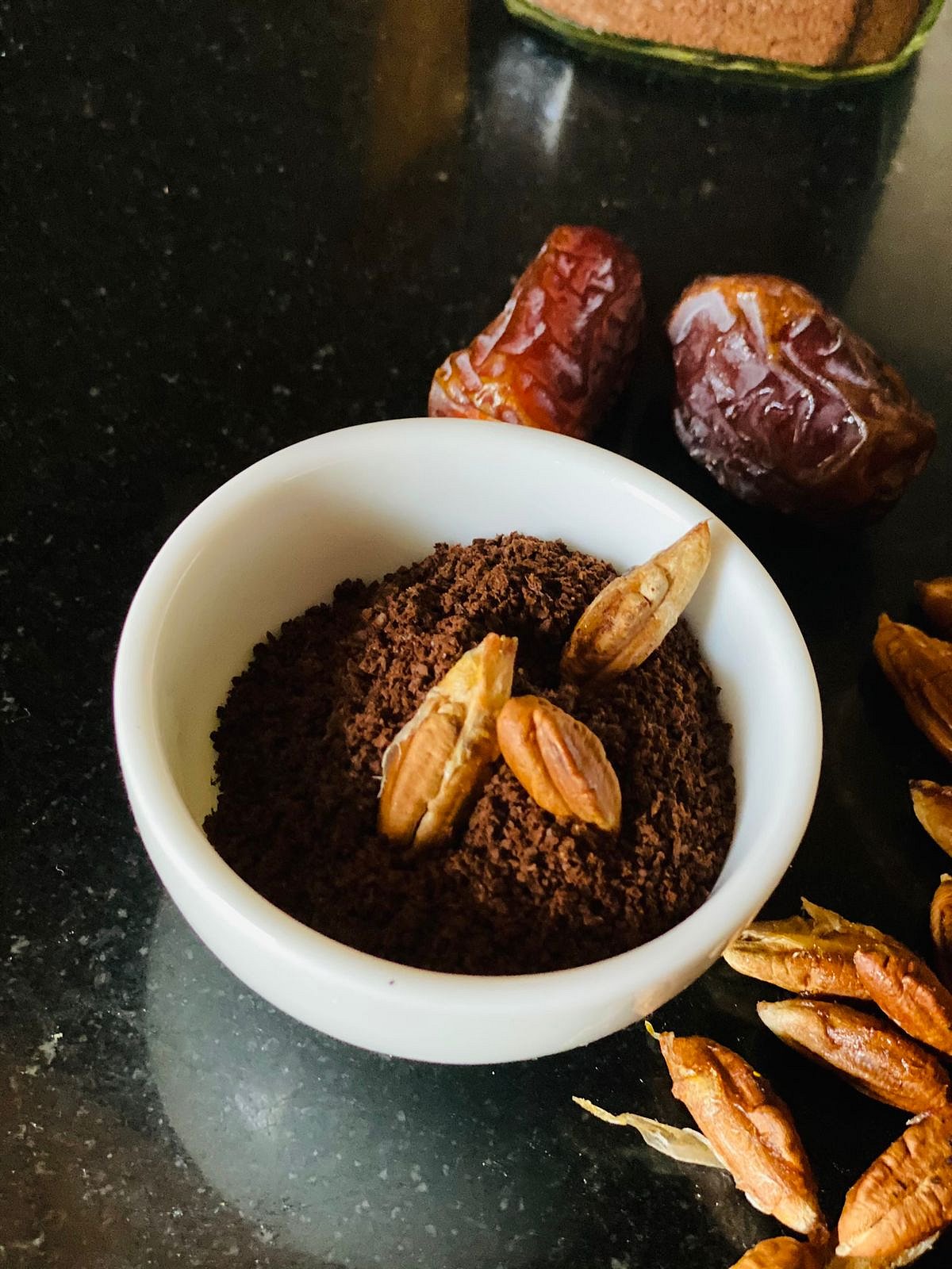 স্বাদে–গুণে অনন্য খেজুরবিচির কফি