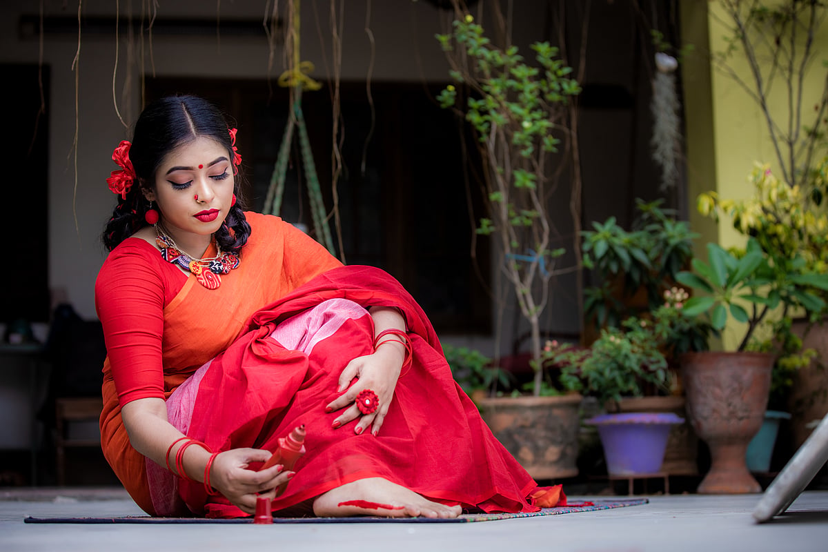 আলতার সঙ্গে জড়িয়ে আছে ঐতিহ্য