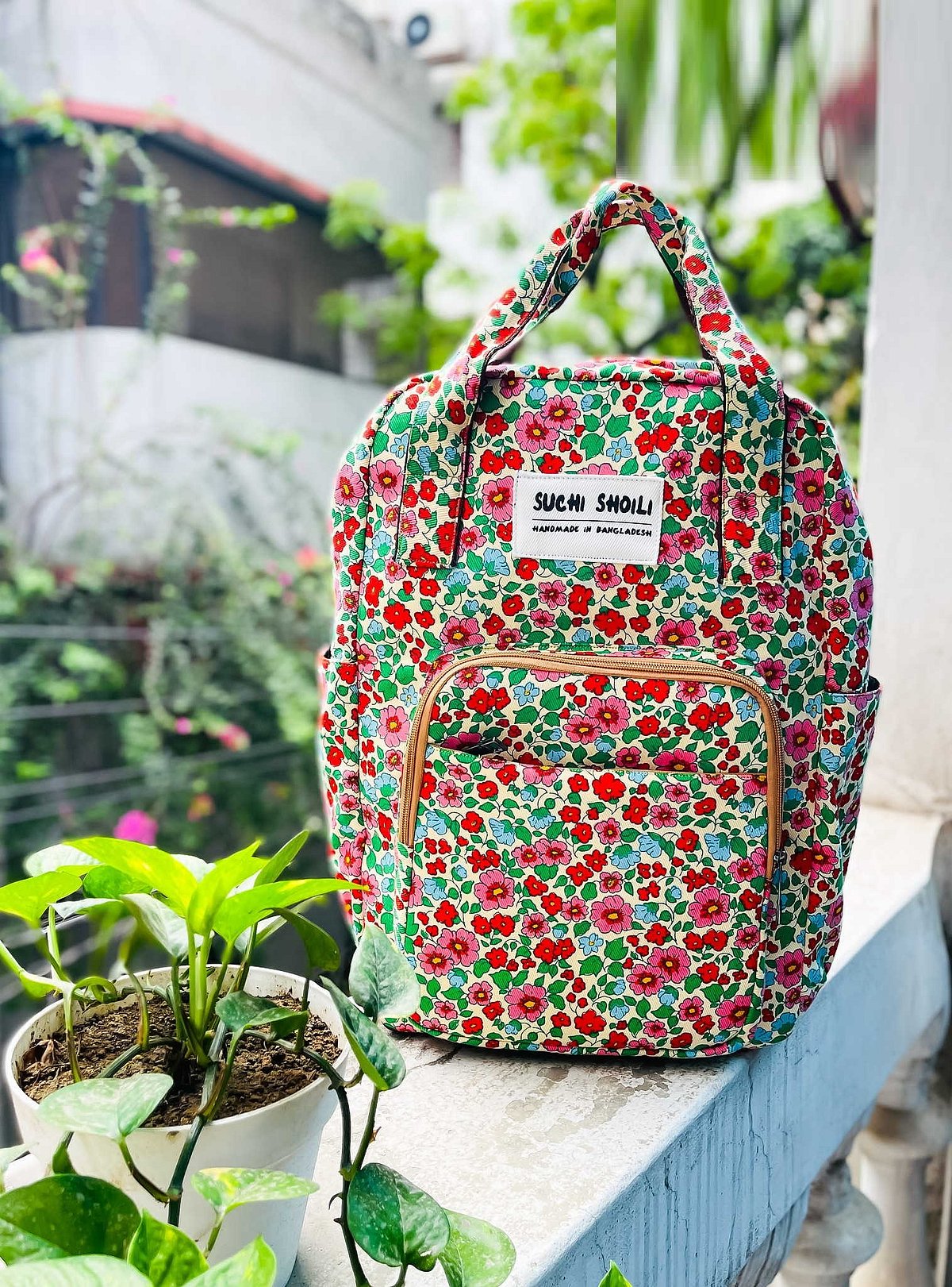 নতুন ট্রেন্ডের ব্যাগ