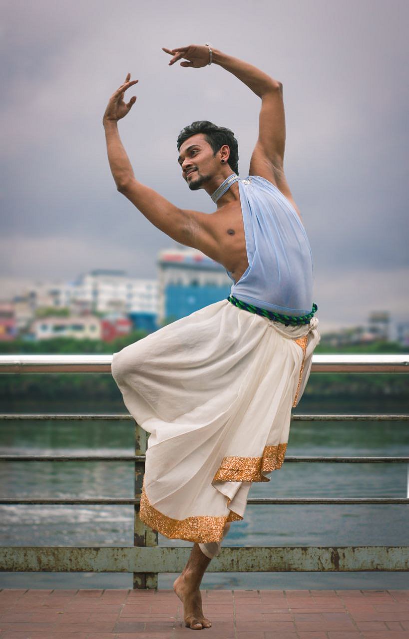 মোফাসসাল আল আলিফ