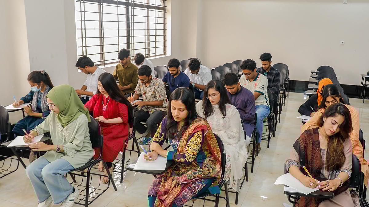 প্রতীকী ছবি: সাবিনা ইয়াসমিন