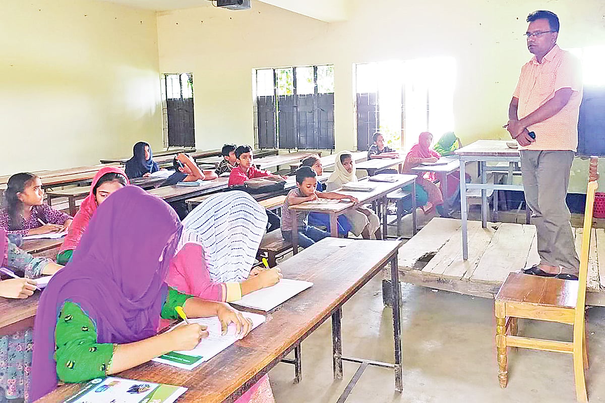 ৬৫৫০২ প্রাথমিক বিদ্যালয়ের প্রধান শিক্ষকের পদ এখন ১০ম গ্রেড