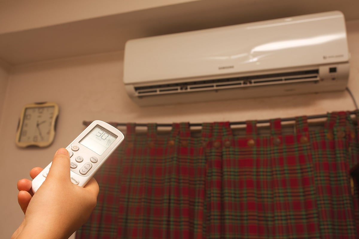 এই গরমে সার্ভিসিং ছাড়া এসি চালাচ্ছেন না তো