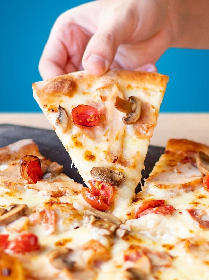 ইতালি থেকে পাততাড়ি গুটিয়ে নিল ডমিনোস পিৎজা