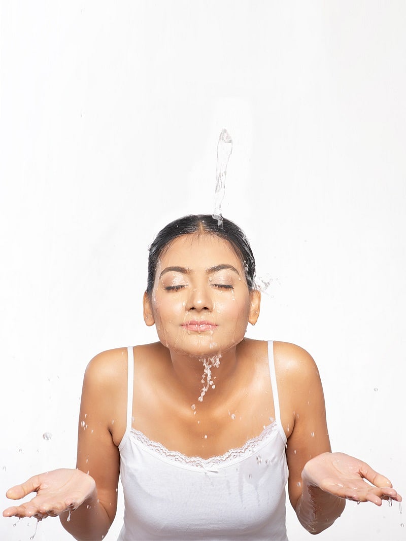 যেভাবে ত্বক হবে সম্পূর্ণ পরিষ্কার