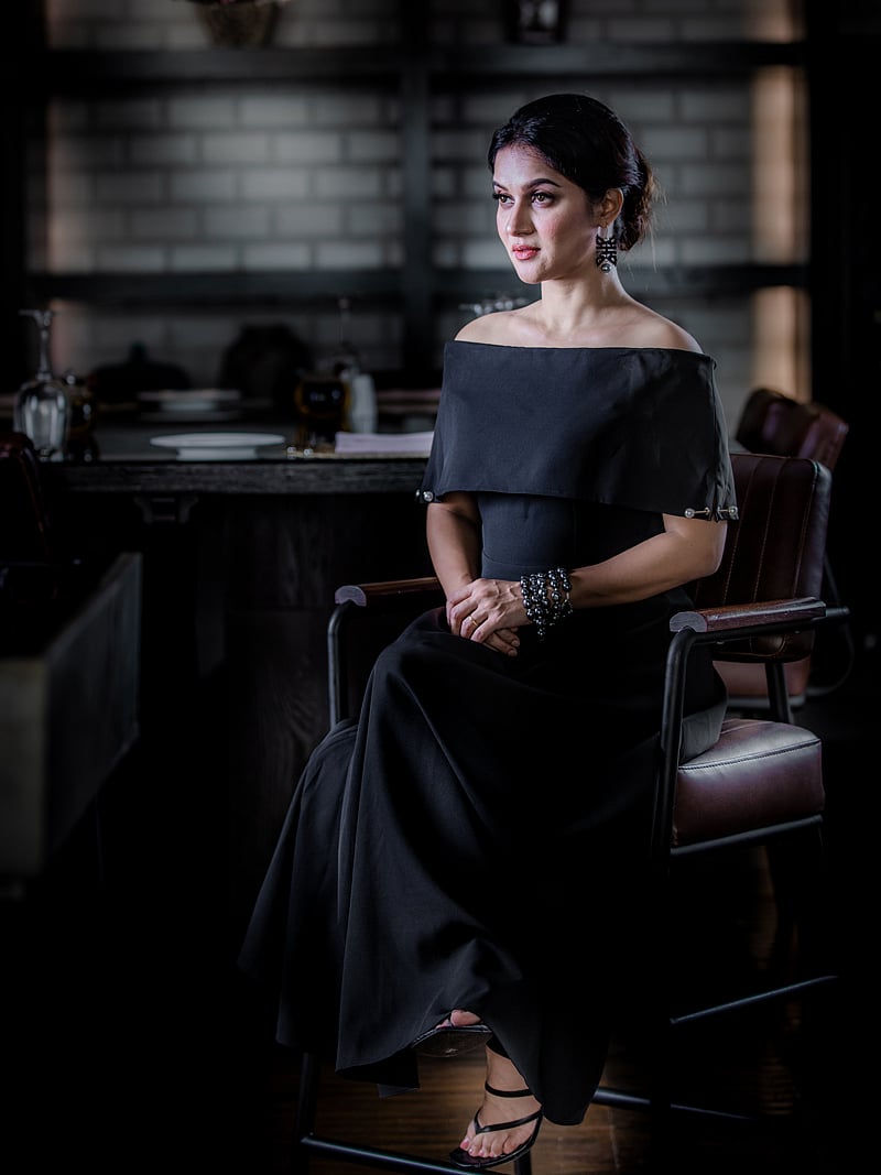 প্রিয় কালো পোশাক 