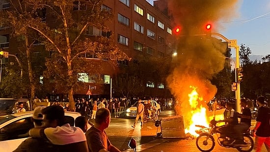 ইরানে বিক্ষোভে নিহত বেড়ে ৭৬: আইএইচআর | প্রথম আলো