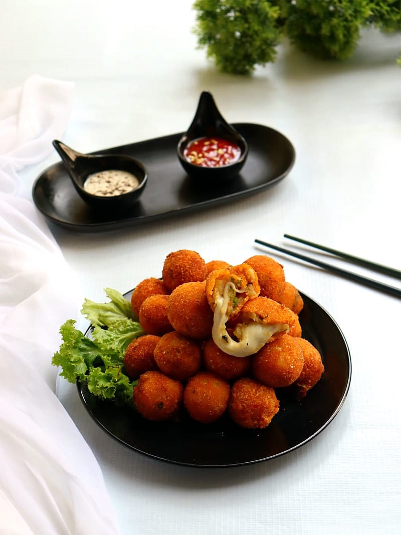 চিজি চিকেন বল