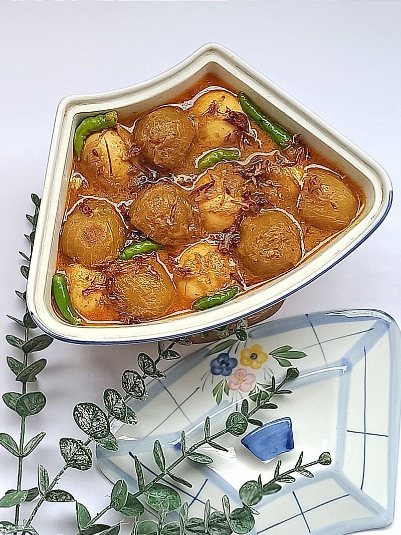 বিশ্ব ডিম দিবস: দক্ষিণের ঐতিহ্যবাহী পদ নারকেলের দুধে আমড়া-ডিম