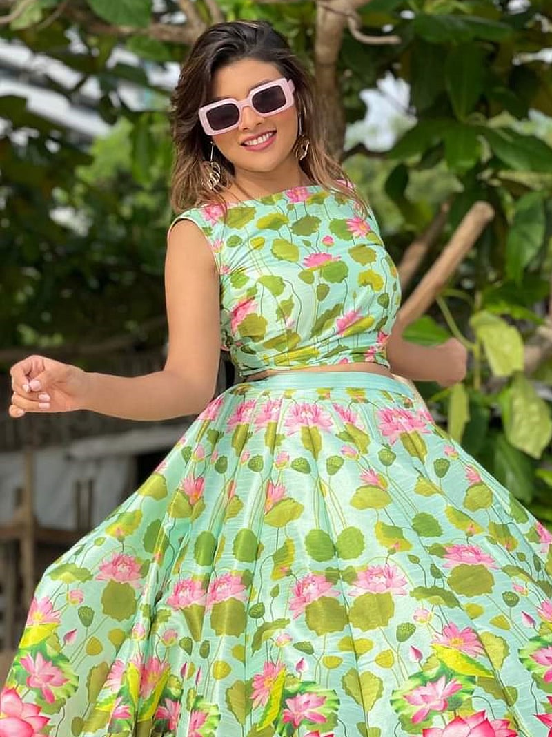 সমসাময়িক ডিজাইনের স্কার্ট