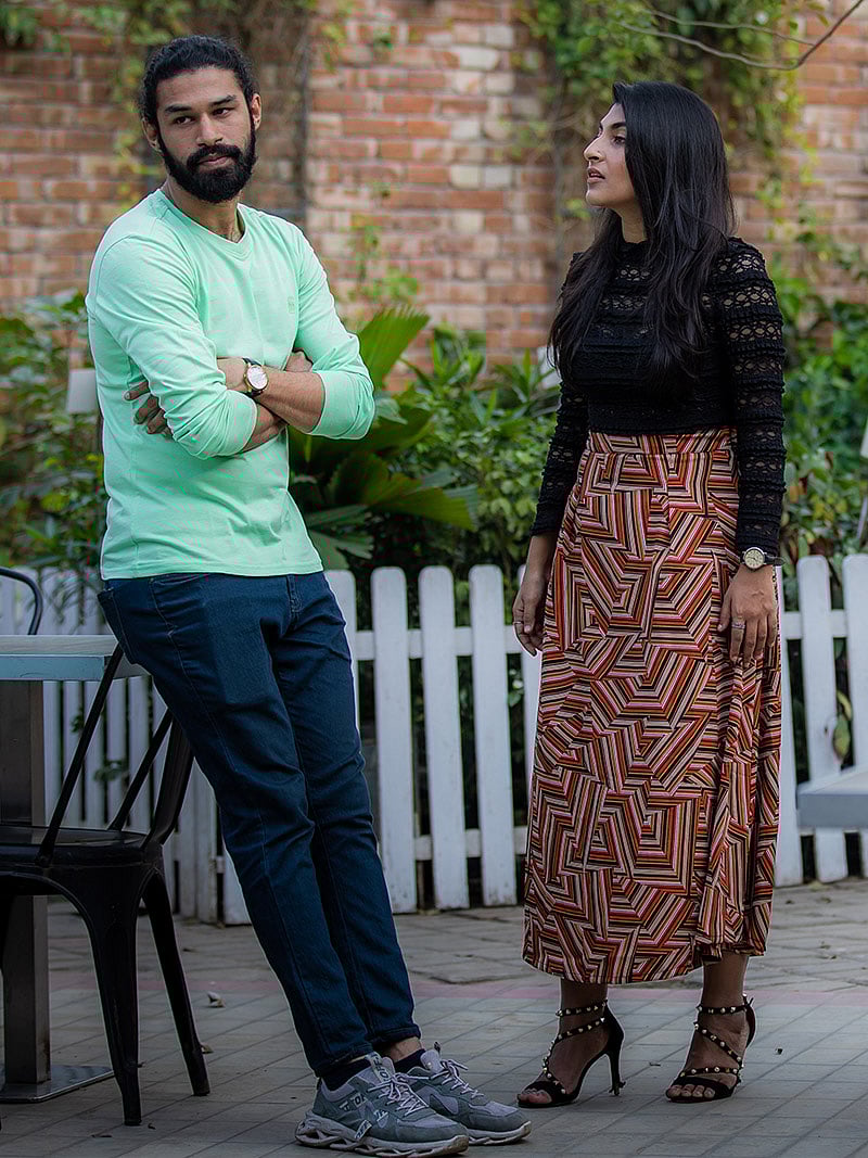 ৭টি লক্ষণ দেখে চিনে নিন সম্পর্কের 'রেড ফ্ল্যাগ'