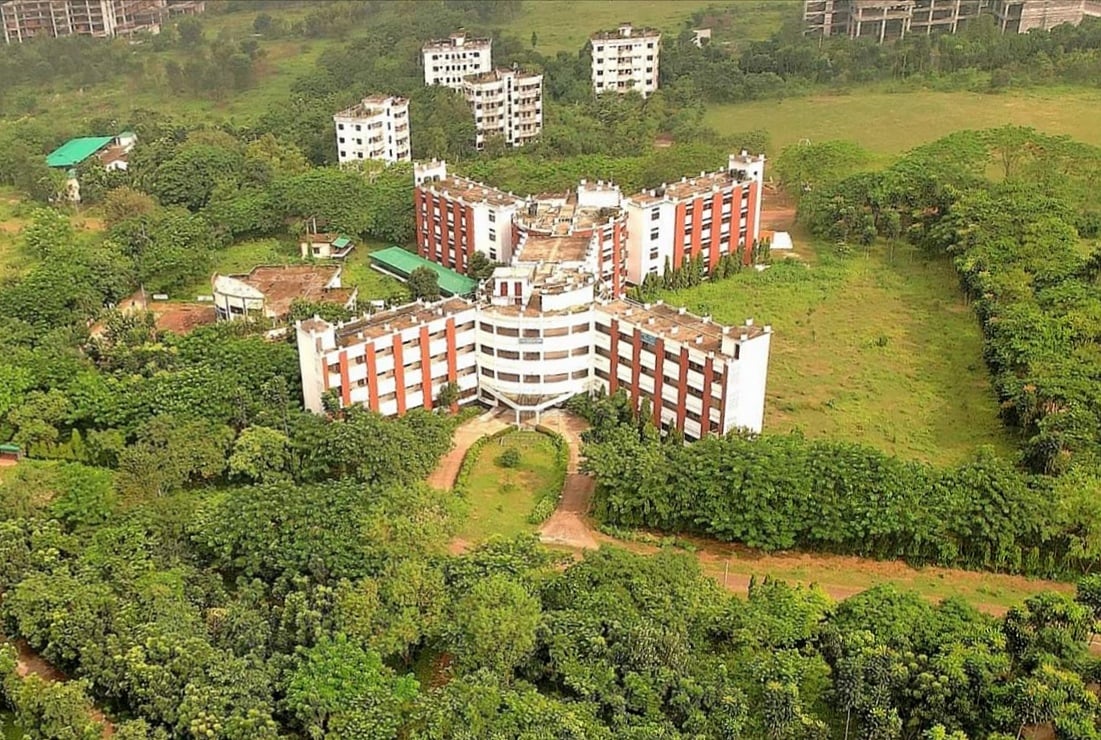 রোকেয়া বিশ্ববিদ্যালয়ে দর্শনার্থী–যানবাহন প্রবেশ নিষিদ্ধ, বিকেলে ছাত্রশিবির–ছাত্রদলের বিক্ষোভ