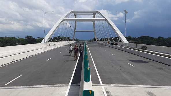    প্রথম আলো 