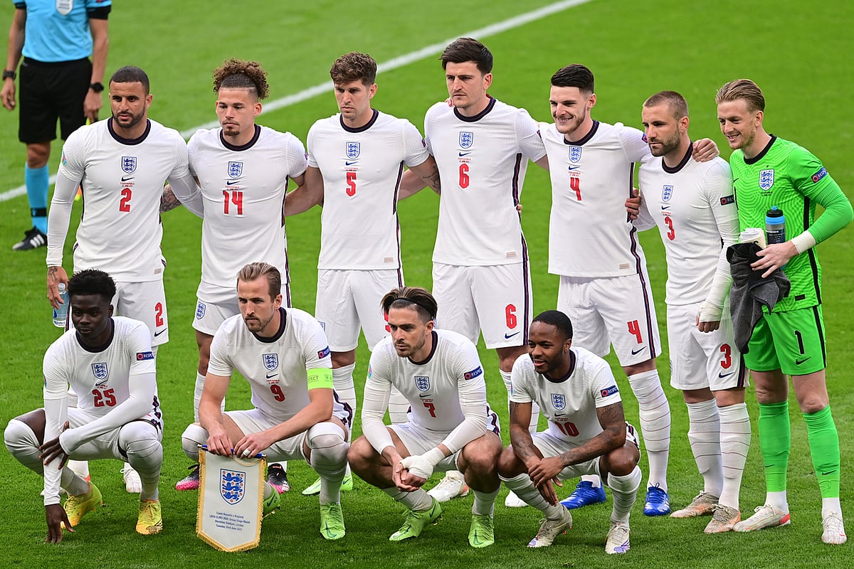 ইংল্যান্ড : এবার কি ঘরে ফিরবে ফুটবল