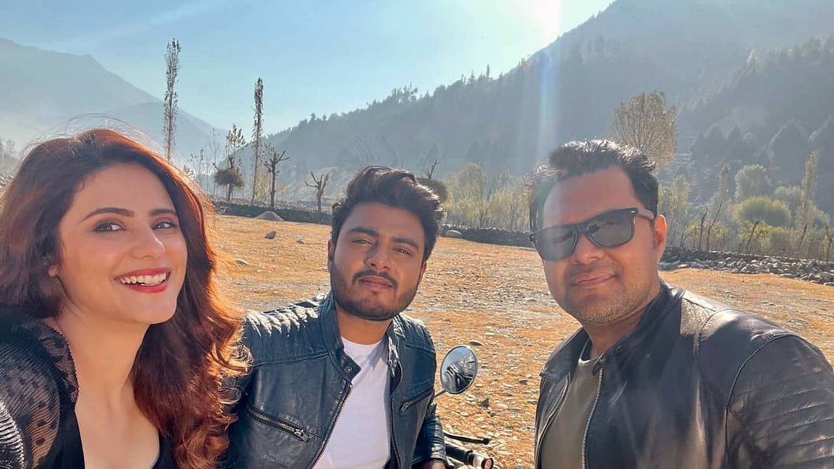 ছবি : চিত্রগ্রাহক ও পরিচালক চন্দন রায় চৌধুরীর সৌজন্যে