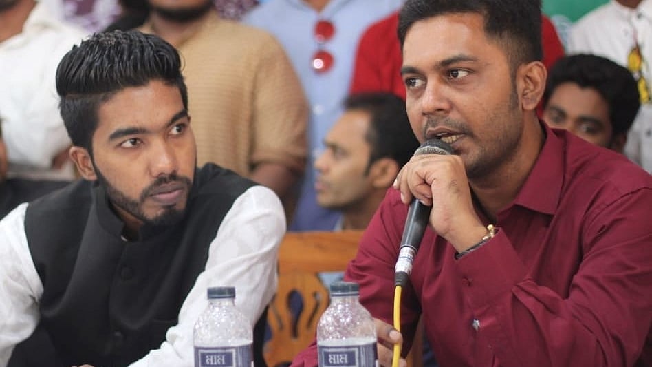 বা থেকে ইফতেখার মাহামুদ ও অনিরুজ্জামান 