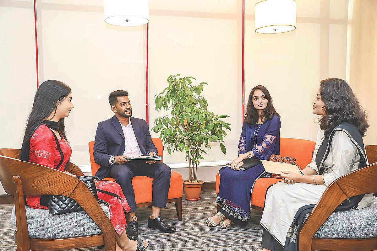 মডেল: ইয়াসফি, সিফাত, নুসরাত ও রিয়া