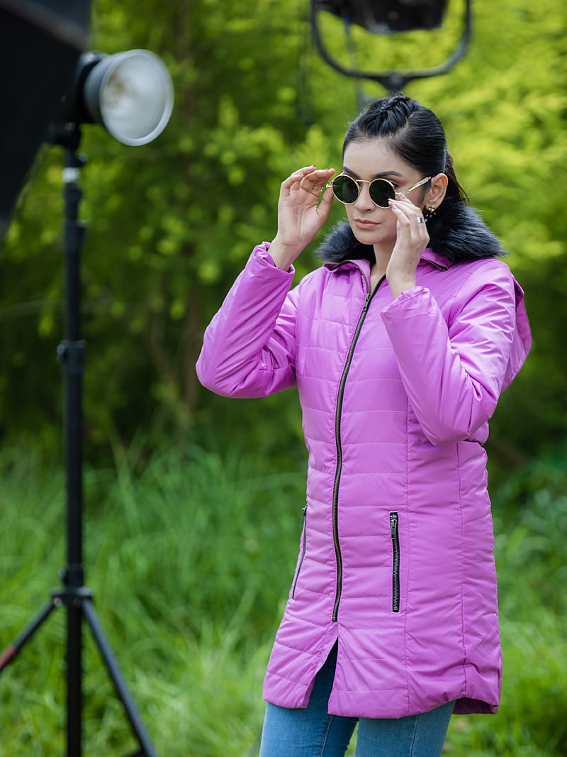 এই শীতে সারার জ্যাকেট